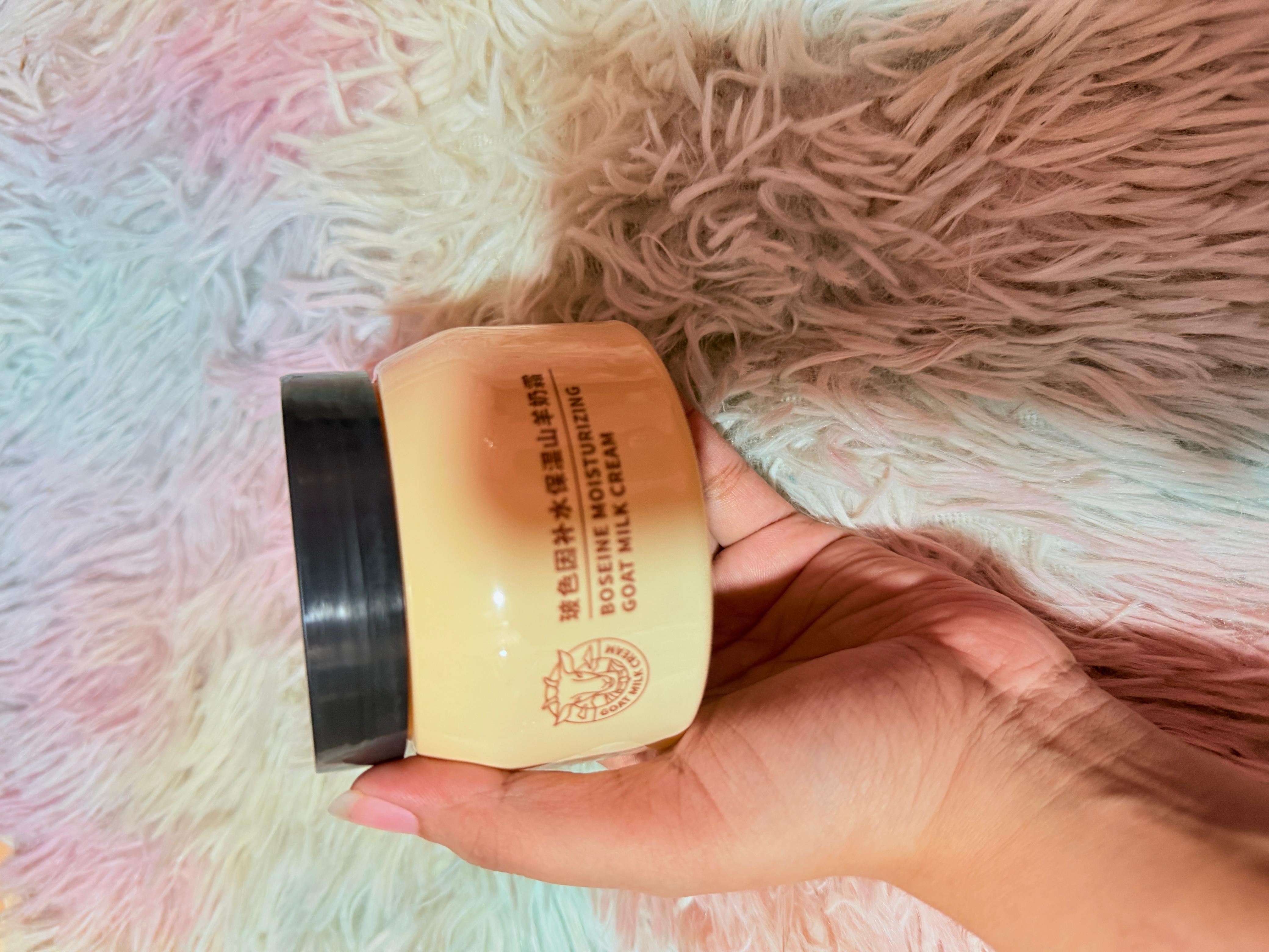Boseine Moisturizing Goat Milk Cream
